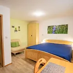 Apartment Apartmaji Alpski Cvet - Hisa Gorenc