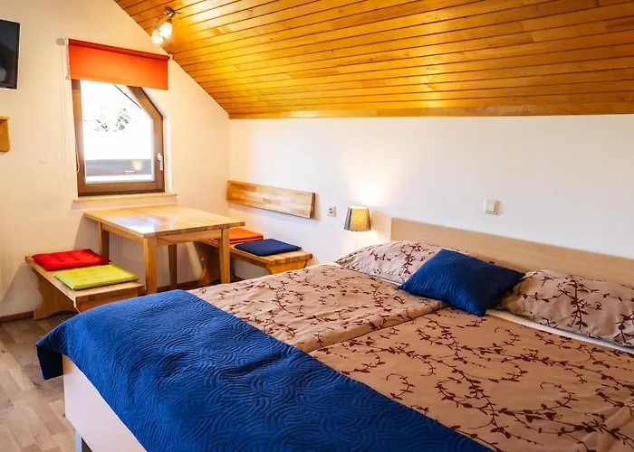 Apartmaji Alpski Cvet - Hisa Gorenc * בוהין